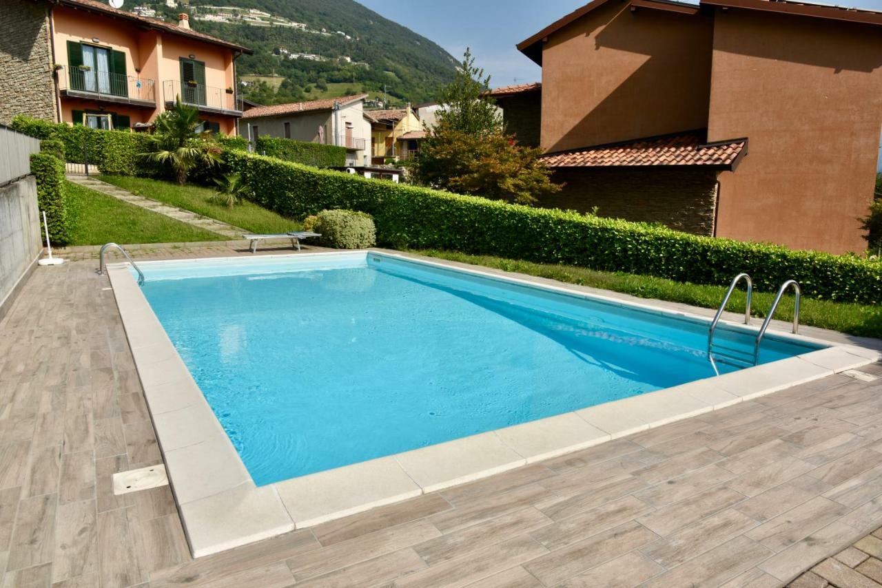 Holiday Apartment Albachiara Tavernola Bergamasca Exterior photo